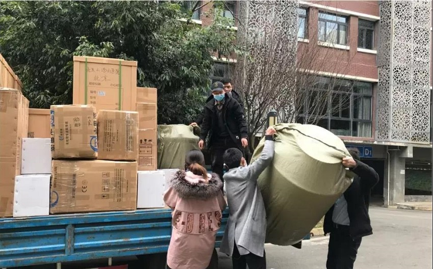 2020，我們用藍治愈了難!2021，想讓世界多一點水思源藍